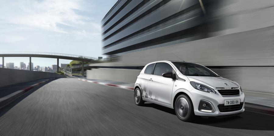  Peugeot 108 3-Door 2014 года  (фото 6 из 44)